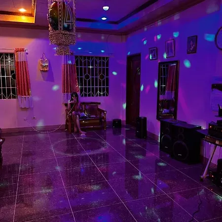 Chateau La Princesa With Cozy Garden & Bar Puerto Princesa Exterior photo