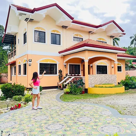 Chateau La Princesa With Cozy Garden & Bar Puerto Princesa Exterior photo