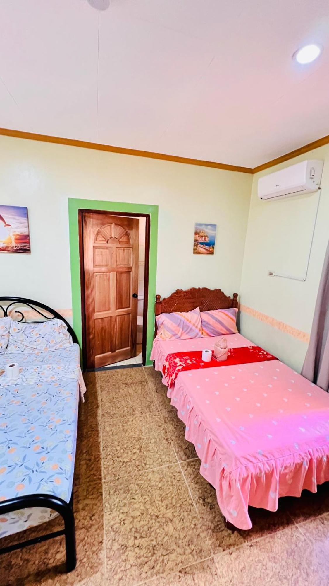Holiday home Chateau La Princesa With Cozy Garden & Bar