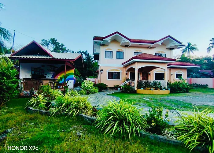 Chateau La Princesa With Cozy Garden & Bar