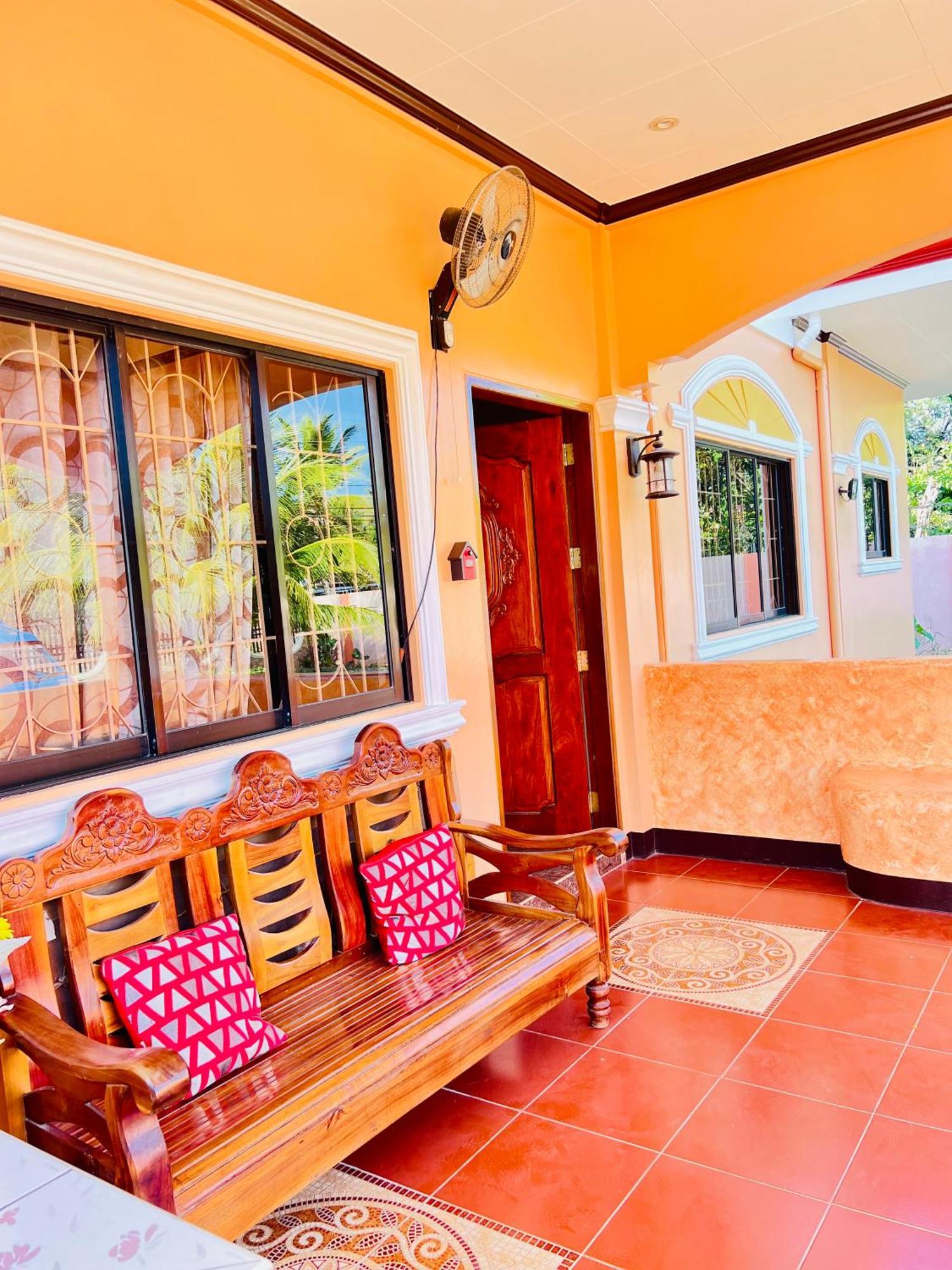 Holiday home Chateau La Princesa With Cozy Garden & Bar