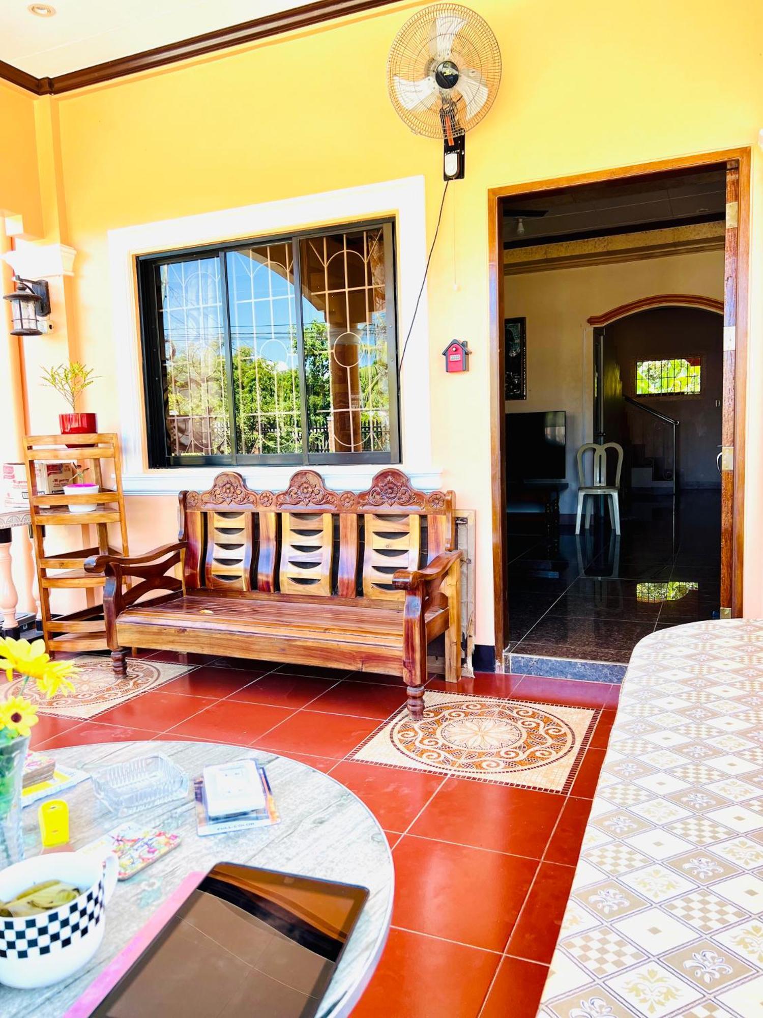 Holiday home Chateau La Princesa With Cozy Garden & Bar Puerto Princesa