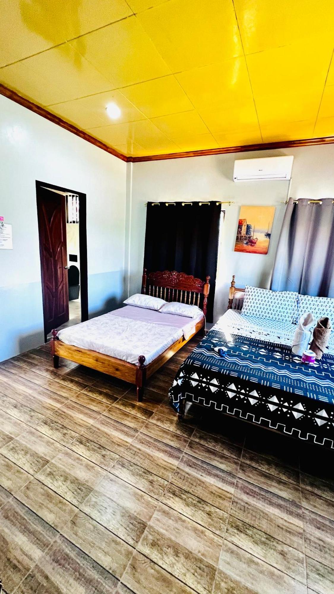 Holiday home Chateau La Princesa With Cozy Garden & Bar Puerto Princesa