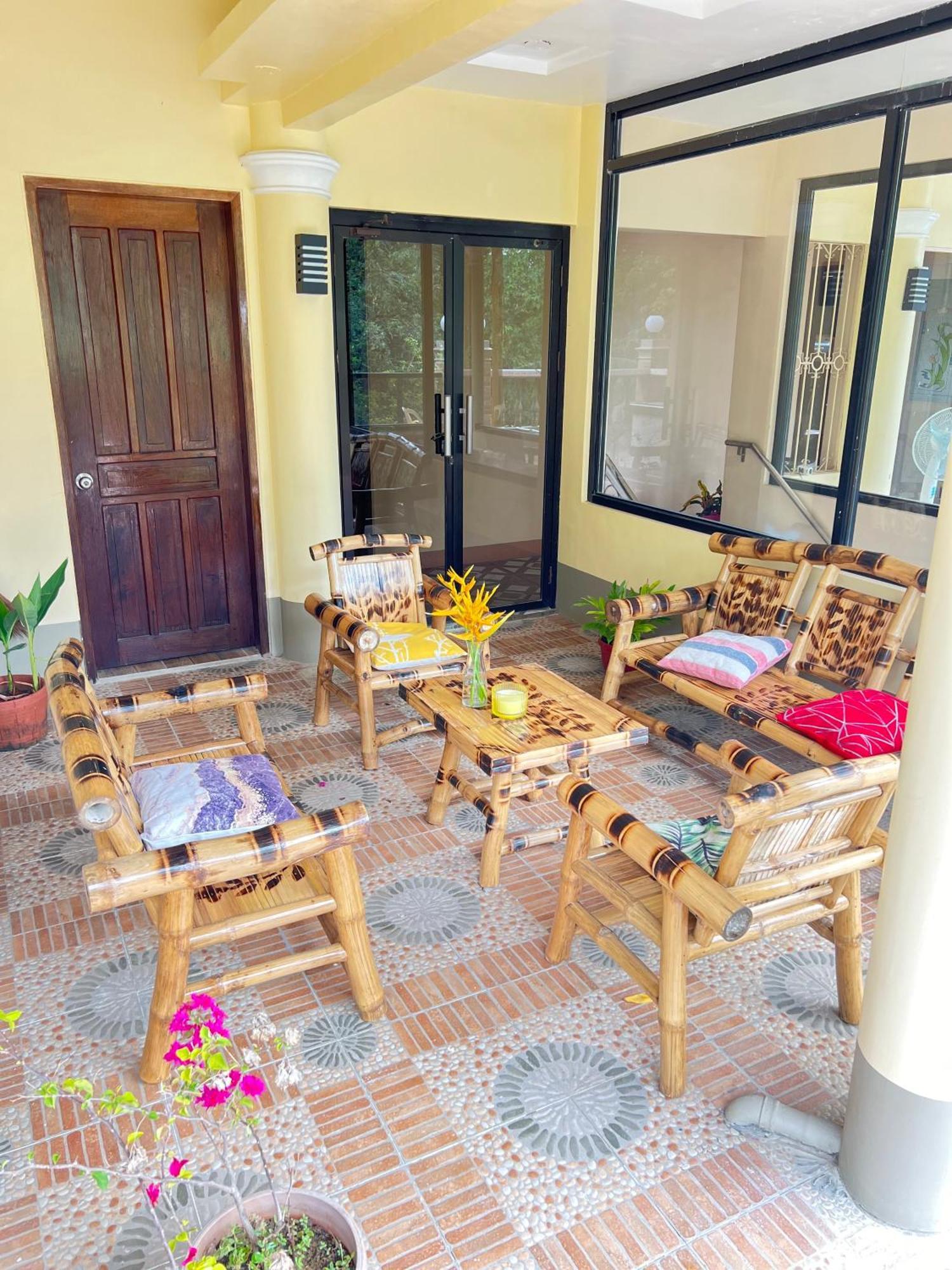 Chateau La Princesa With Cozy Garden & Bar * Puerto Princesa