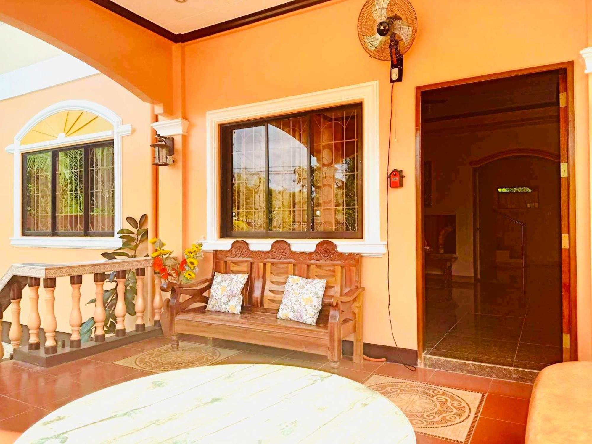 Chateau La Princesa With Cozy Garden & Bar Puerto Princesa