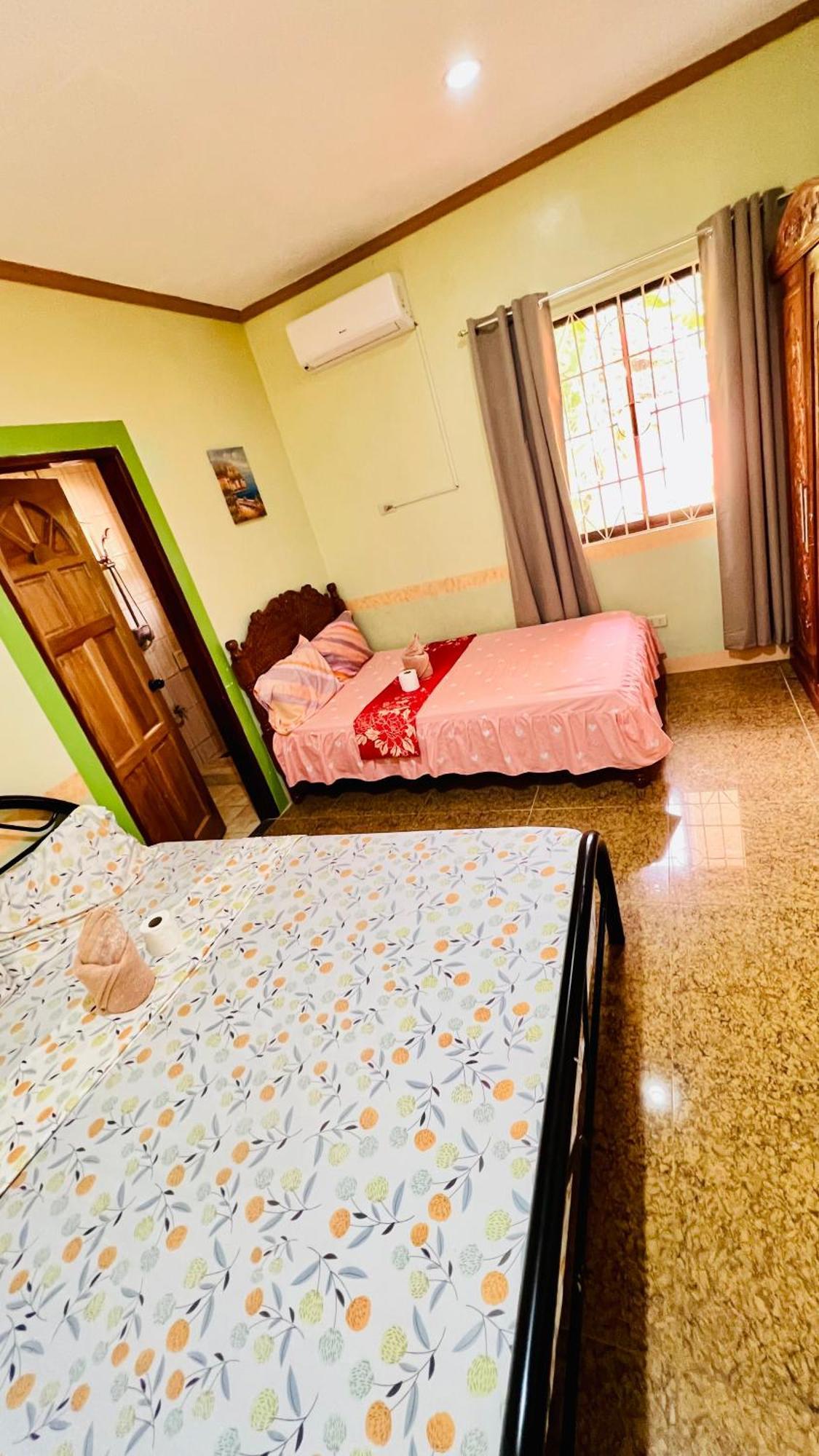 Holiday home Chateau La Princesa With Cozy Garden & Bar Puerto Princesa