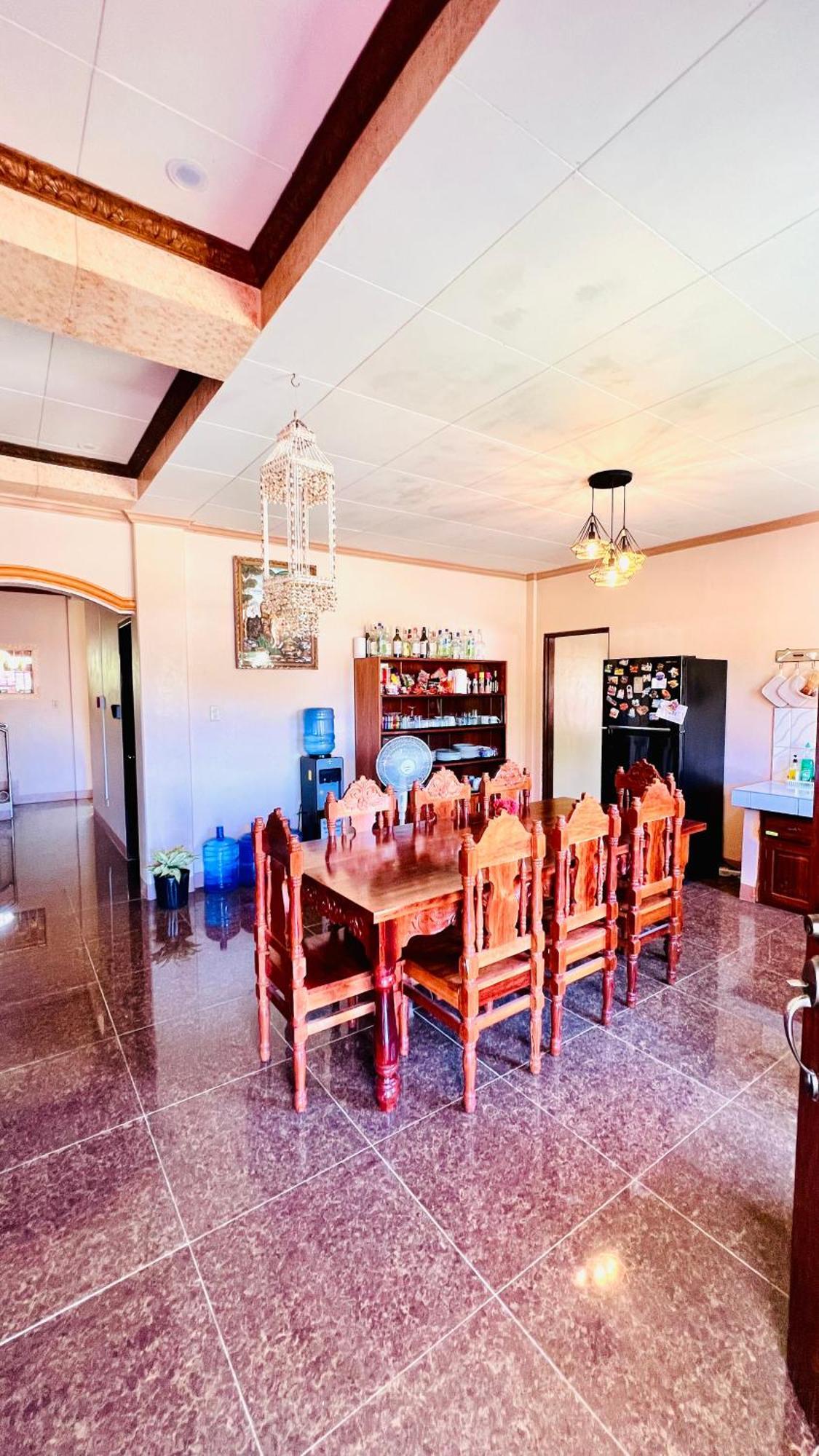 Chateau La Princesa With Cozy Garden & Bar Puerto Princesa