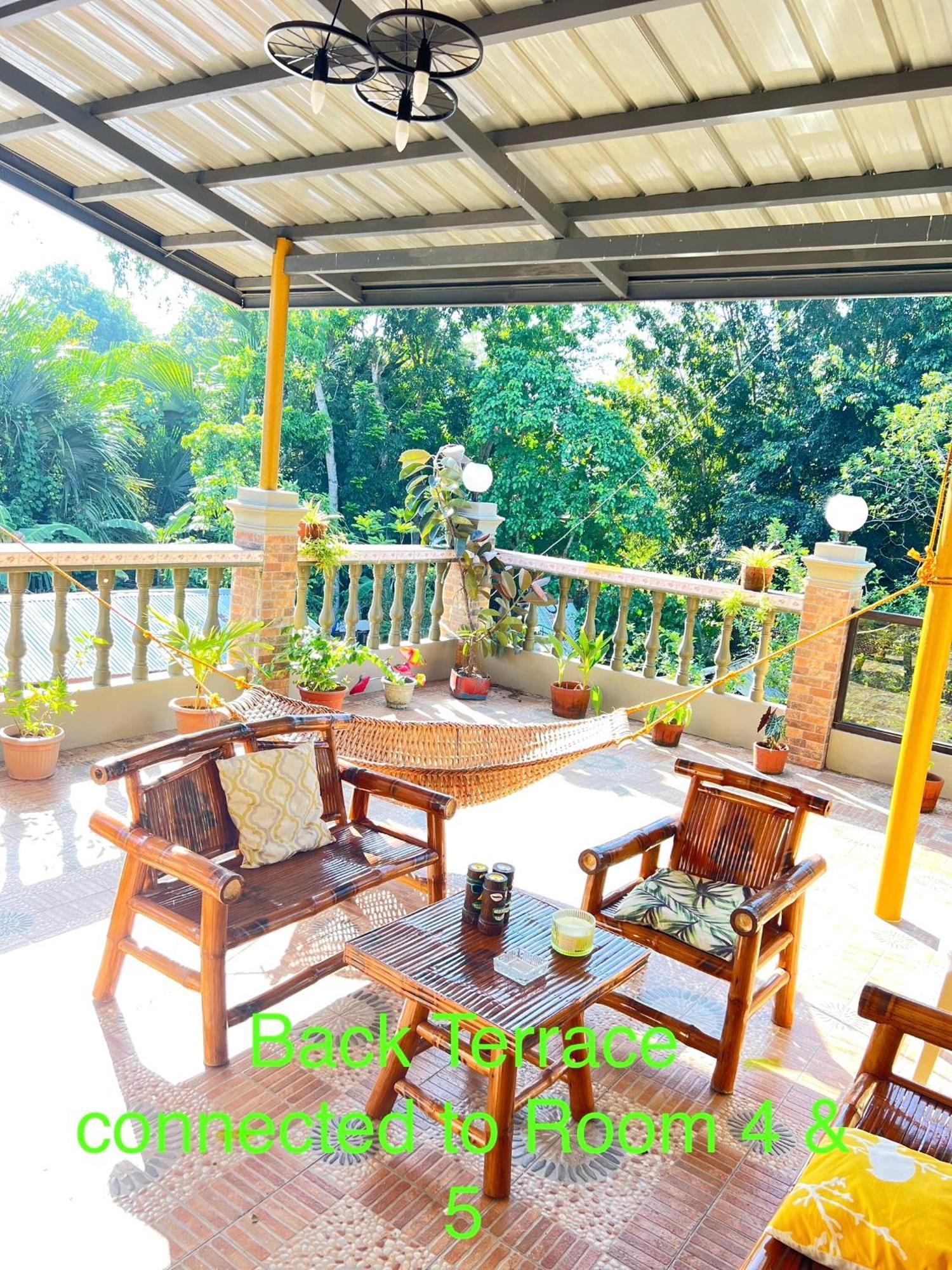 Chateau La Princesa With Cozy Garden & Bar Holiday home Puerto Princesa